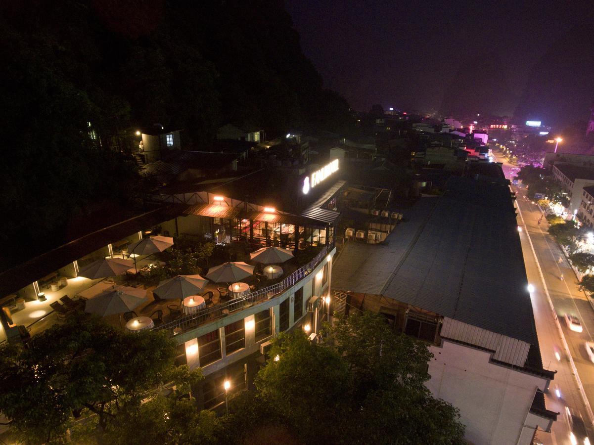 Fanli Hotel Yangshuo West Street Гуйлинь Экстерьер фото